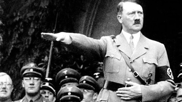 hitler_2110666b