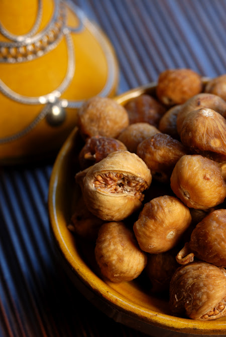 dried baby Turkish figs© by Haalo