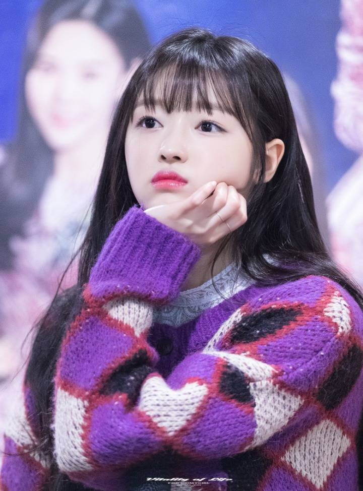 오마이걸 유아의 엄청난 비율.jpg | 인스티즈