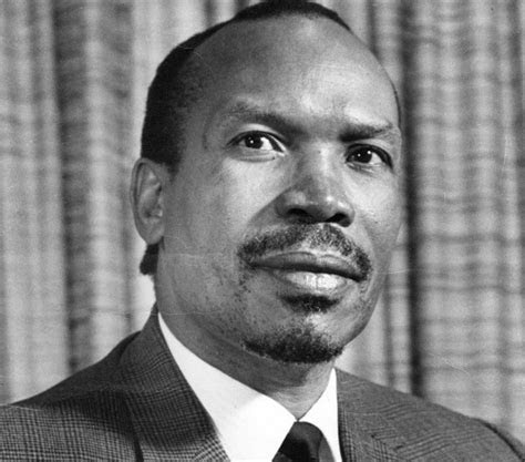 Born into an influential royal family of what was then the british. President Seretse Khama | South African History Online
