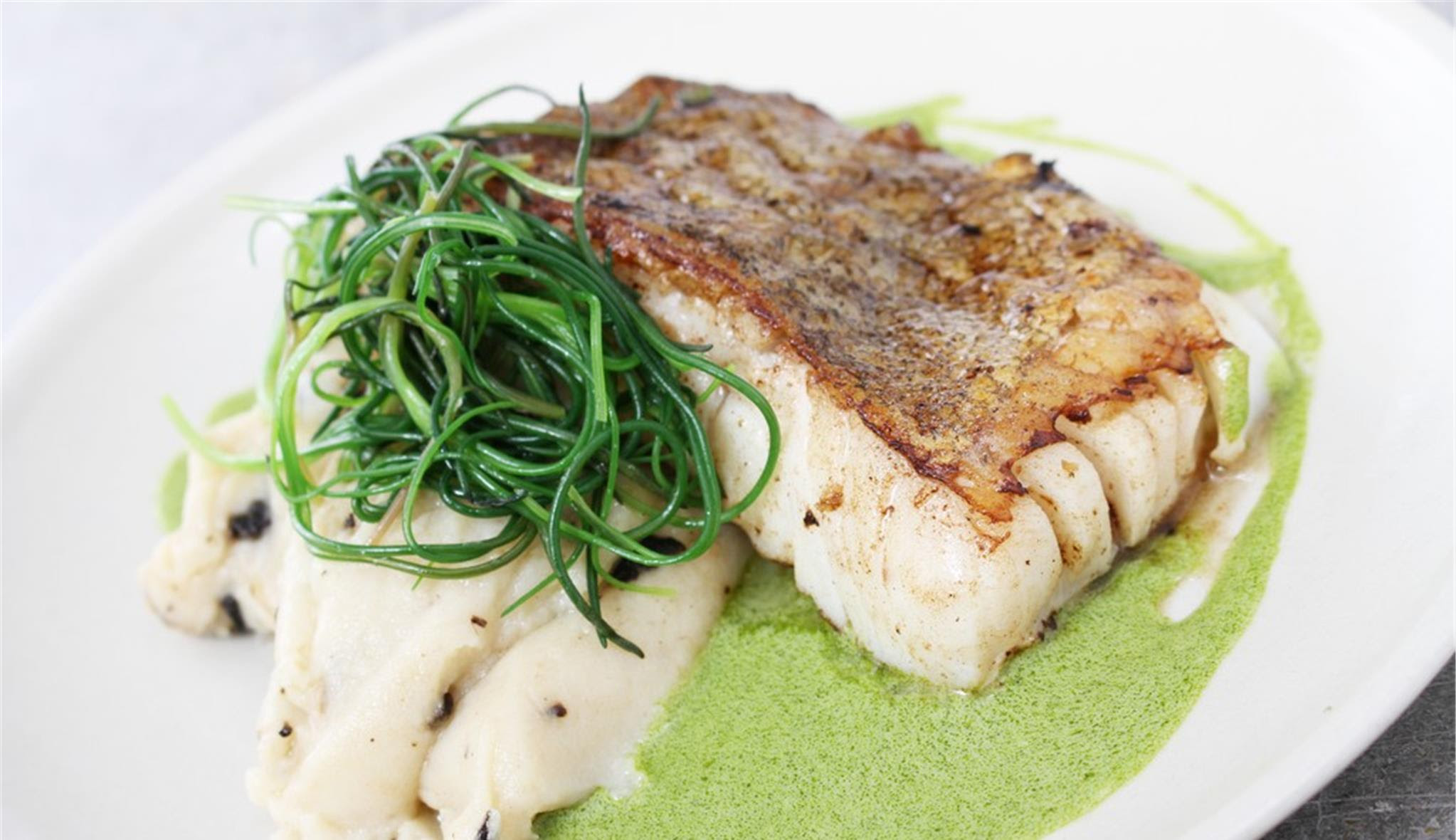 这种 鳕鱼 肉厚刺少 却是 油鱼 冒充的 很多人喜欢给孩子吃 考拉海购