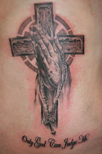  praying hands with rosary flash tattoo by Mirek vel Stotker 