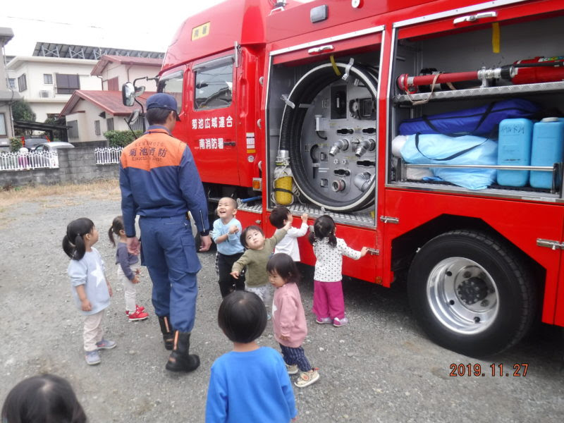 かっこいいね 消防車
