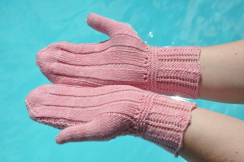 Della mittens-3