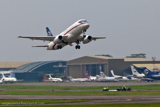 Sukhoi-Superjet-100-Halim-Perdanakusuma