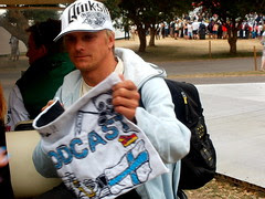 Heikki handing back the Sidepodcast banner :)