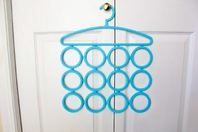 4 Inexpensive Ways to Organize Scarves -