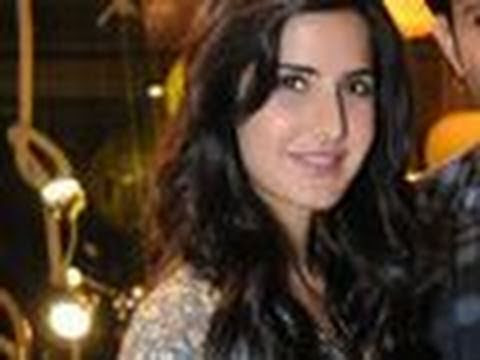 Harlem Shake  on Katrina Gulshan Kiss Boom Free Mp4 Video Download   1