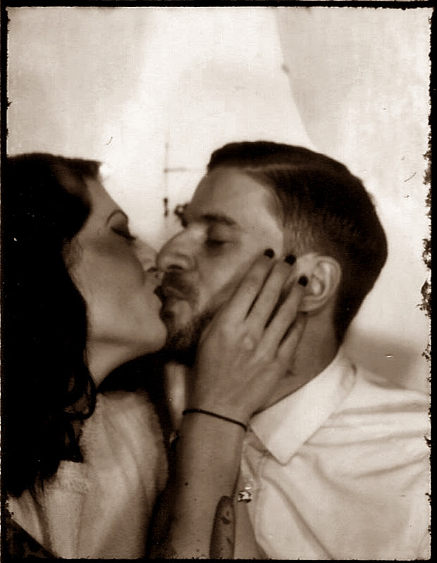 VINTAGE_PHOTO_LOVE_COUPLE_PHOTOAUTOMAT_BERLIN_NEUKOELLN_HERMANNPLATZ_LIEBE_40S_50S_HAIR_MAKE-UP (3)