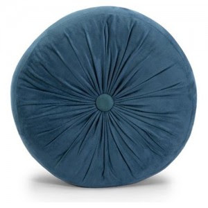 We help you choose throw pillows for red Moroccan bedding!