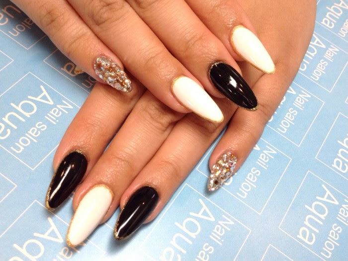 Nailsalon Aqua モノトーンスカルプ