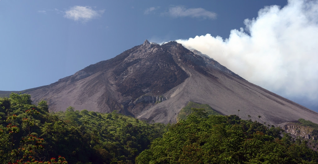 Wikipedija: vulkan Merapi