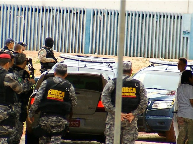 Suspeitos de comandar rebeliões no RN são transferidos para presídio federal (Foto: Reprodução GloboNews)