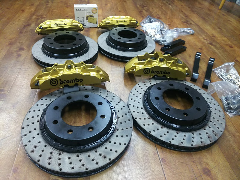ハマー28インチホイール車に持ち込みブレンボキャリパーkitを装着 ブレーキ工房 K Craft