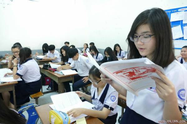 Học sinh Trường THPT Marie Curie (TP.HCM) đang ôn thi