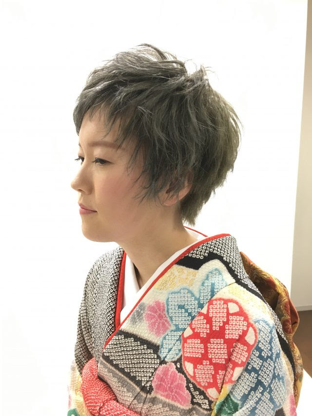 成人式前撮り ベリーショートの成人式スタイルも良いですね 美容しょうへいの店のブログ