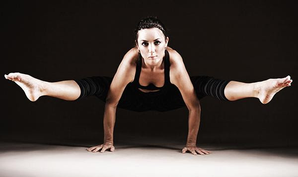 Tittibhasana