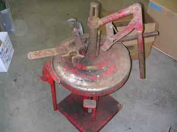 Used Farm Tractors for Sale: Coats Manual Tire Machine (2006 ...