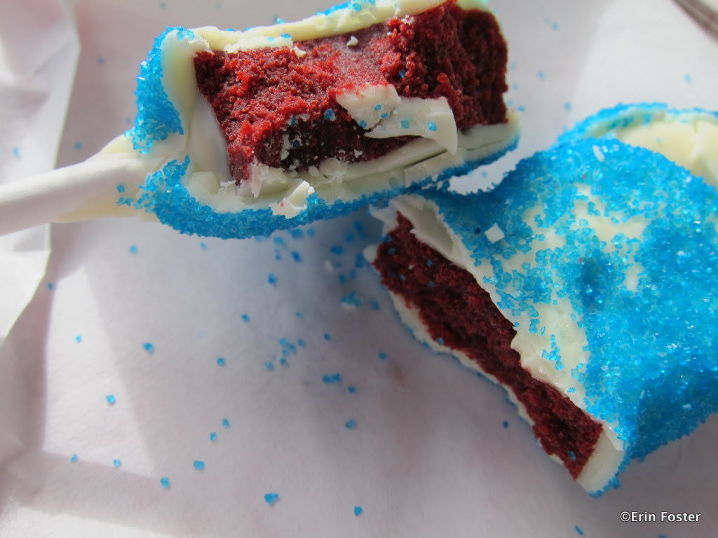 Snack Series Walt Disney World Jumps On The Cake Pop Bandwagon The Disney Food Blog