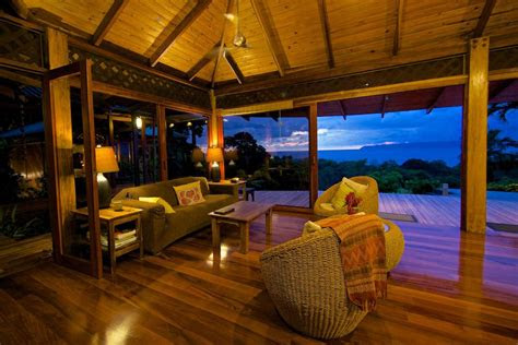 We may earn commission on some of the items you choose to buy. Luxury and Modern Ocean View Estate, ID CODE: #3002