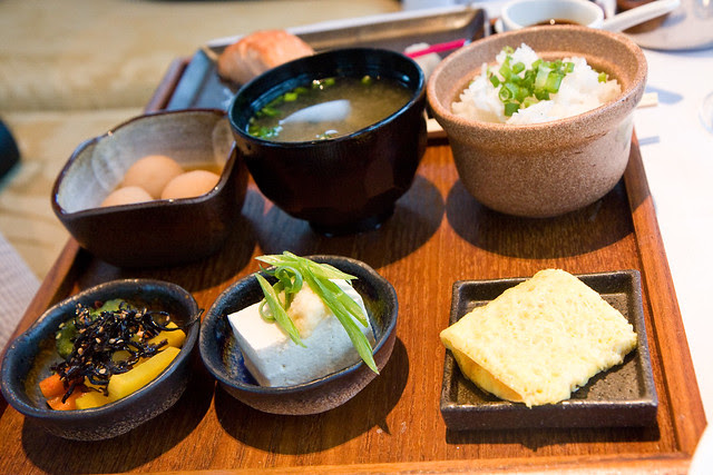 Japanese breakfast, Asiate