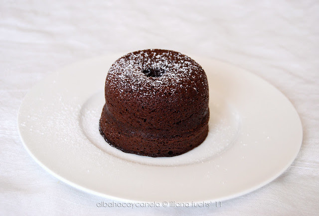Molten chocolate cake