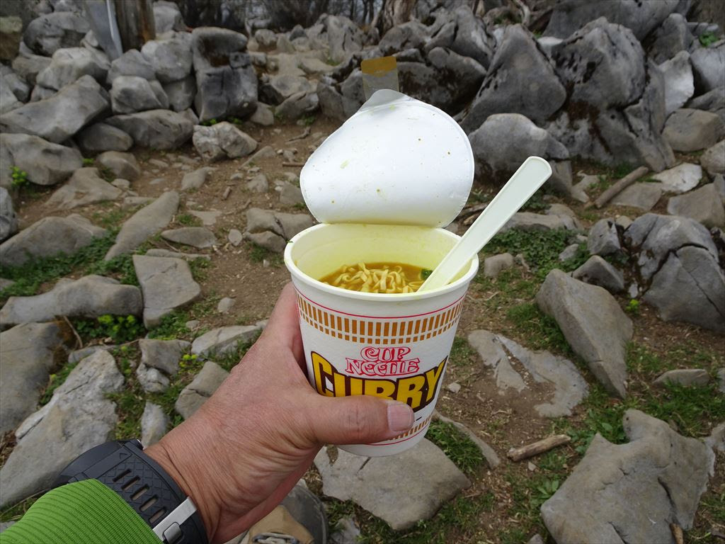カップ麺を山でもおいしく食べたい いいもの見っけ隊