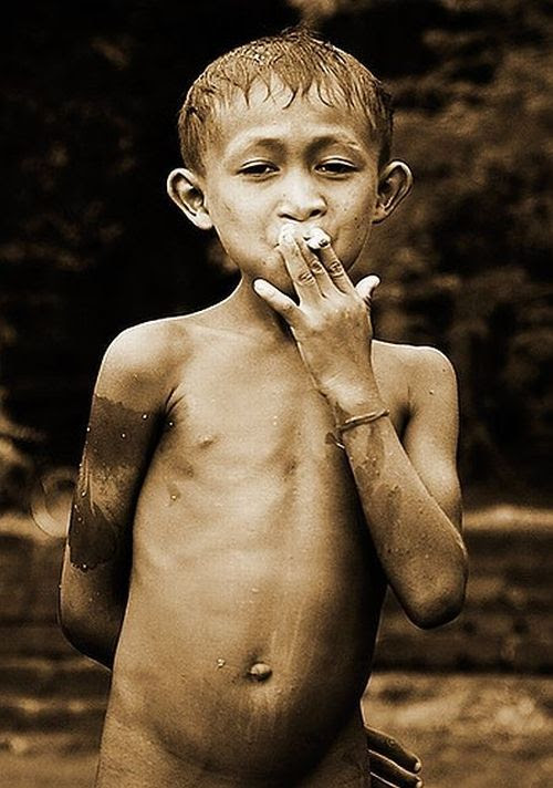 Smoking Kids (45 pics)