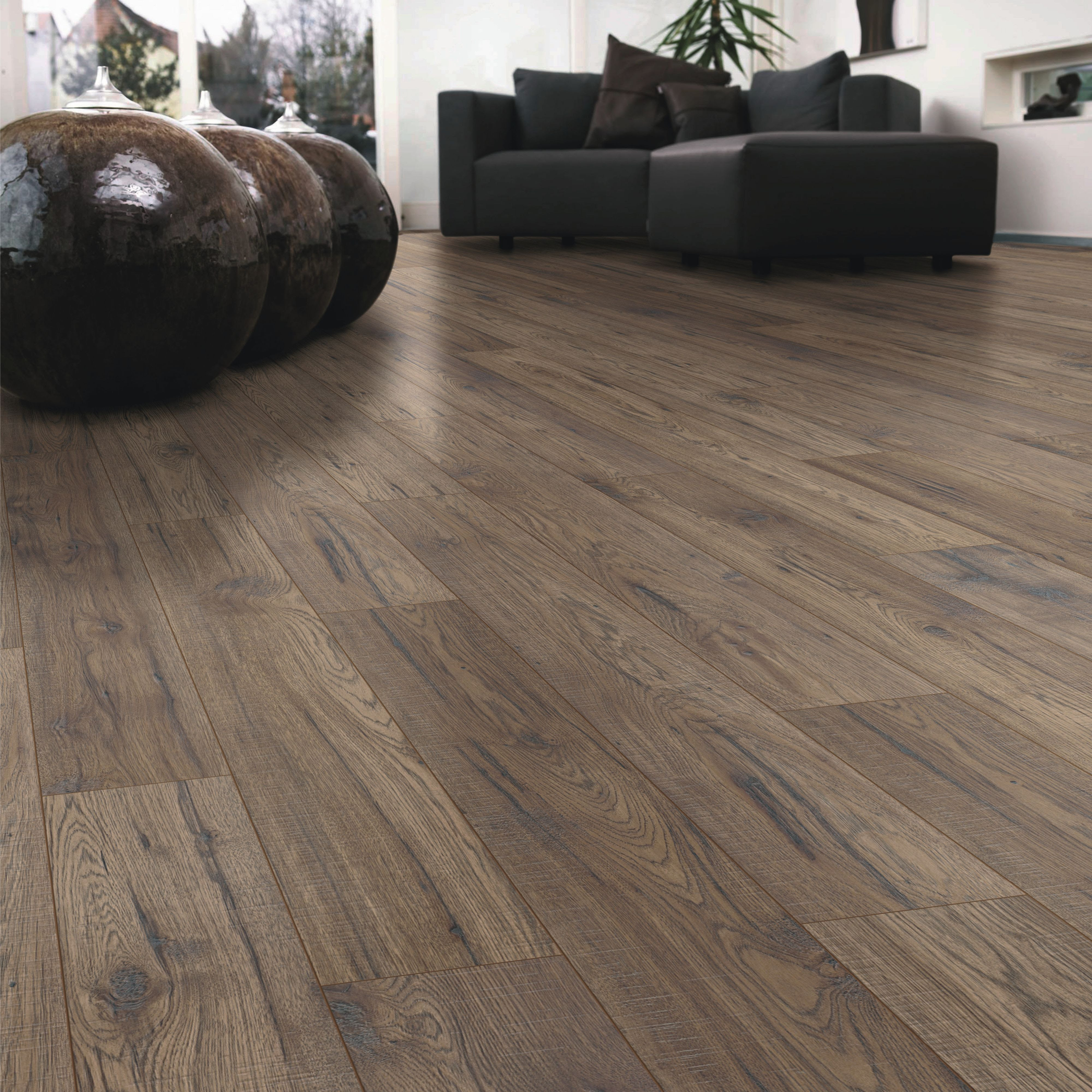 Ostend Natural Ascot Oak Effect Laminate Flooring 1.76 m² 