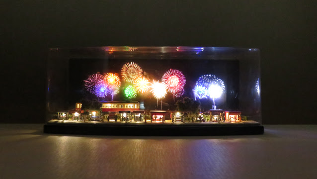 ジオラマの作り方 打上げ花火と夏祭りの情景を作る 前編