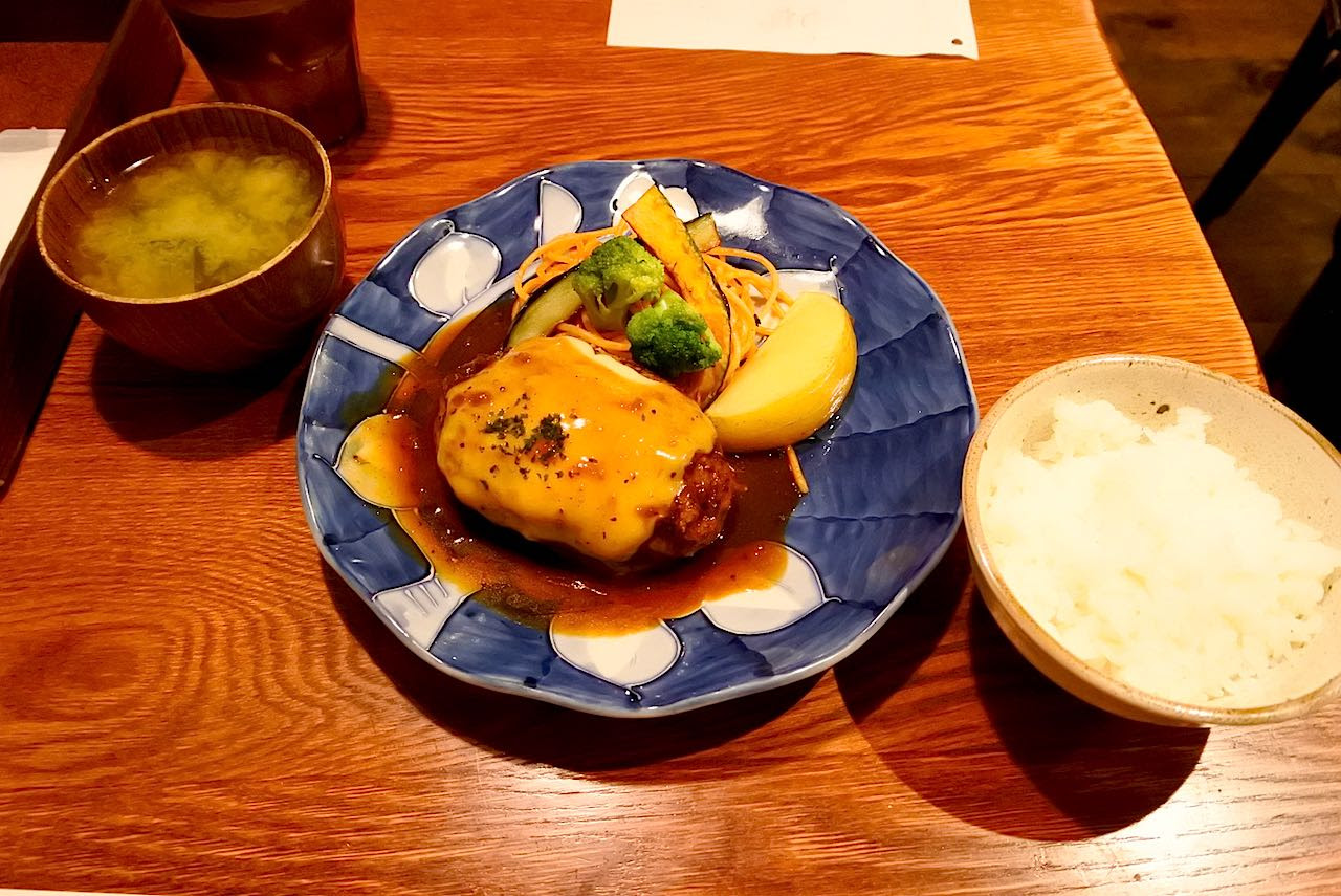 溢れる肉汁がたまらない 山本のハンバーグ 赤坂見附 紀尾井町 麹町ランチブログ