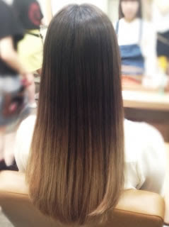 ヘアカラー グラデーション ブリーチなし 市販ブリーチでするセルフのやり方 髪を染めるヘアカラー グラデーションのヘアスタイル 髪型 Bijoh ビジョー