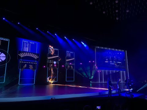 Watch Intel’s drones play the piano at #CES #2018