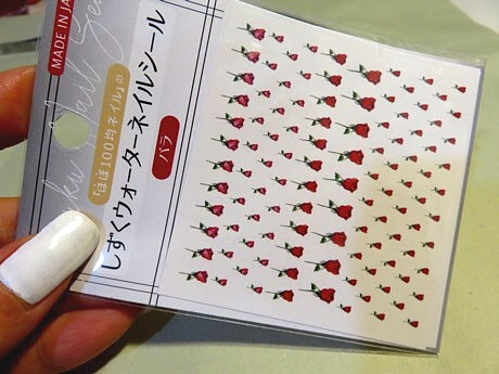 キャンドゥのウォーターネイルシールを使った薔薇ネイルデザイン 美人ブログ