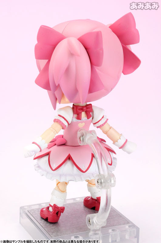 FIG-MOE-7492_13.jpg