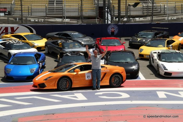 Supercars from Around the World (99 pics)