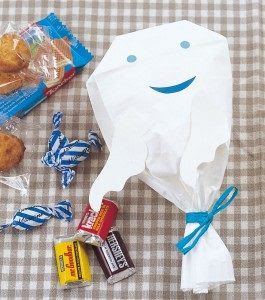 ハロウィン風ラッピングで 配るお菓子に一工夫 ご近所で大評判になる可愛い包み方は 季節のイベント手作り情報館