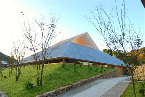 architect tops japanese community center series