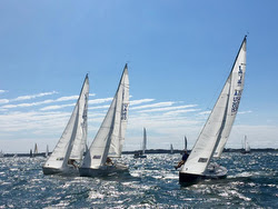 J/22 starting Conanicut Round Island Race