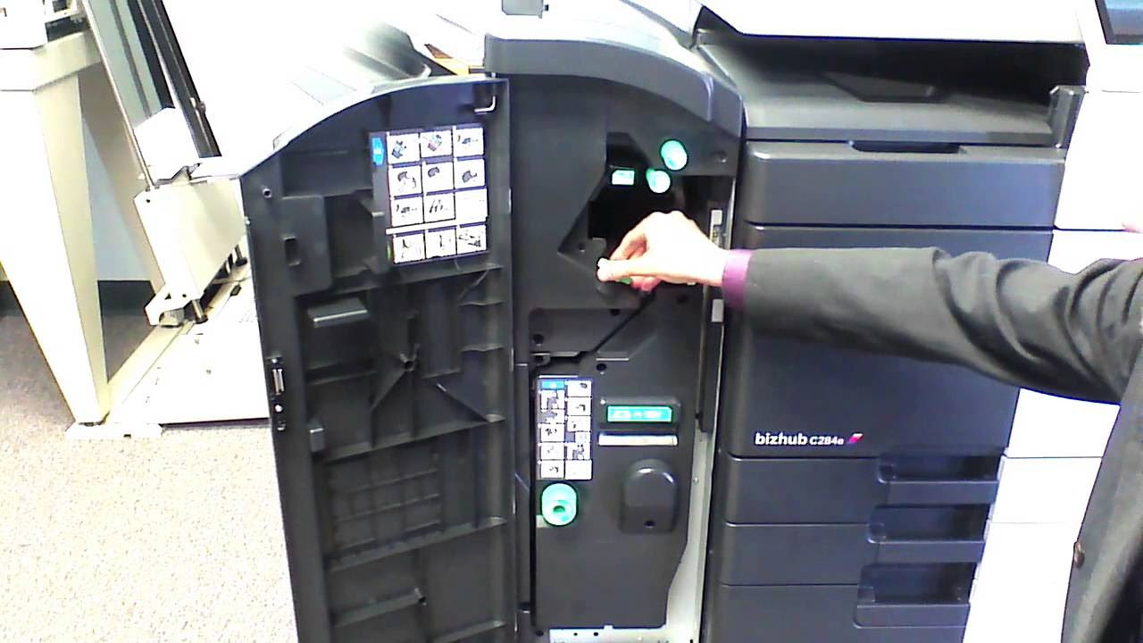 Changing Staples in your Konica Minolta bizhub C224E C284E C364E - YouTube
