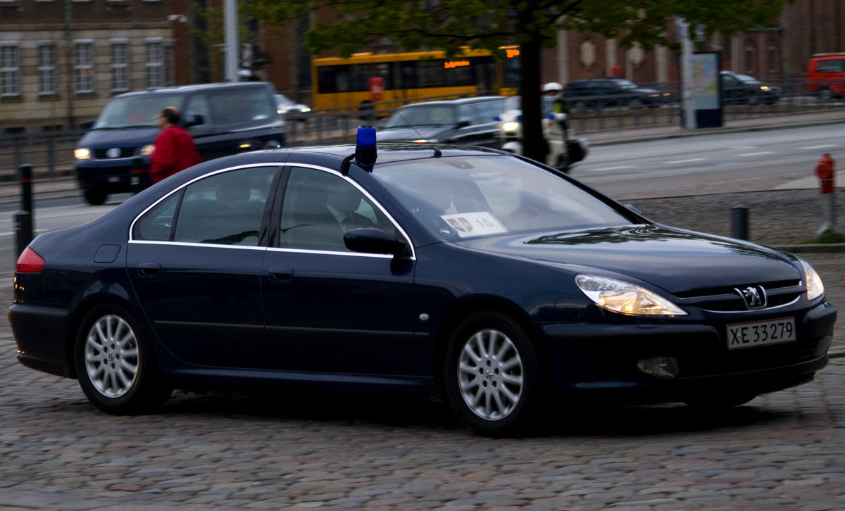 Peugeot 607
