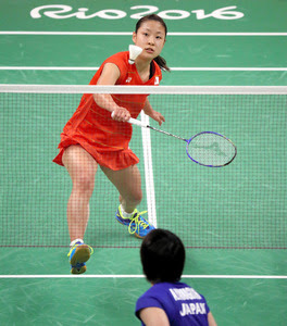 バドミントン日本勢対決は奥原 男女通じ初の4強 - 一般スポーツ ...