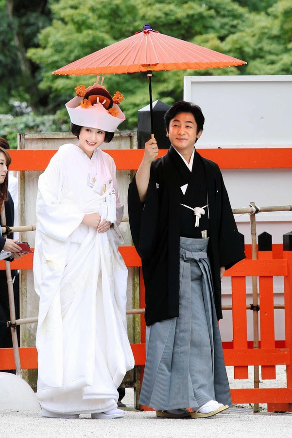 藤原紀香さんや杏さんも 芸能界で神社挙式が流行中 芸能人おすすめパワースポット紹介 神社を巡ってパワーをもらおう パワコレ