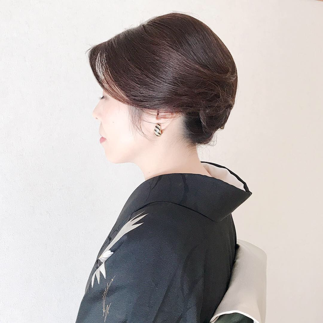 アクロス福岡コンサートへ ミディアムヘア40代訪問着ヘアアレンジ 着物レンタル ヘアセット 着付け専門店three Keys 福岡天神の着物 レンタルが出来るサロン