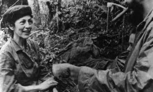 El Comandante en Jefe Fidel Castro con Celia Sánchez, en la Comandancia General de La Plata, en septiembre de 1958.
Publicada: 17/02/2012
Fid20129