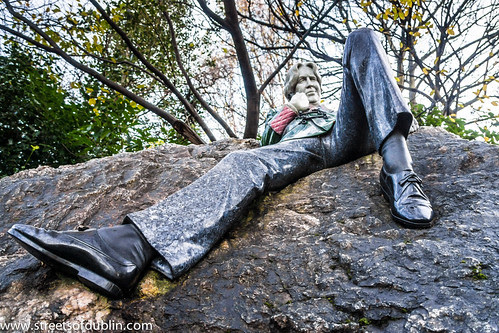 The Oscar Wilde Memorial In Merrion Square (Dublin) by infomatique