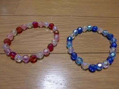 ビーズのブレスレット 簡単手作りおもちゃの作り方 工作図鑑