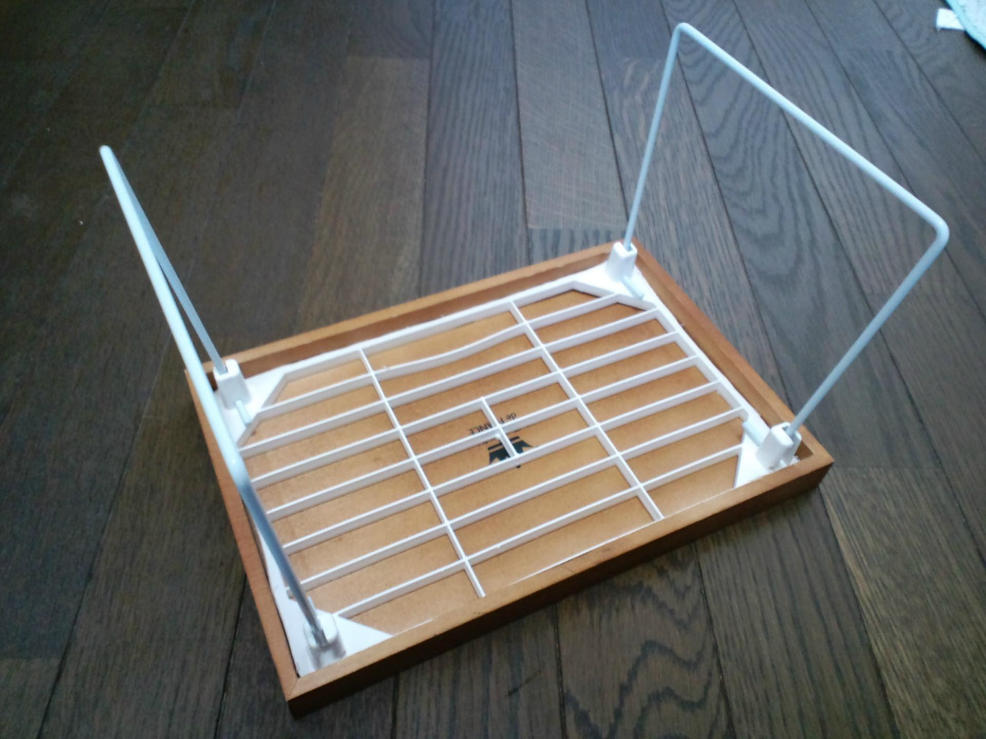 百均にあるものでアウトドア用のローテーブルを作る 貧乏飯食堂 Good And Cheap