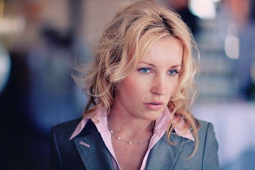  corporate and bossy look. There are several kinds of office hair styles 