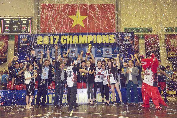 Thang Long Warriors đăng quang thuyết phục.